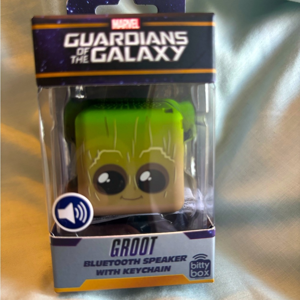 Marvel Guardians Green and Brown Groot Speaker Keychain New in box